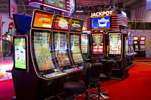 1dm apk E-Sports Arena